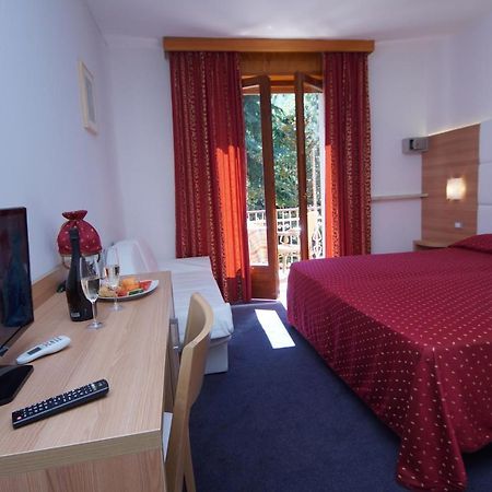 Hotel Alpi Malcesine Buitenkant foto