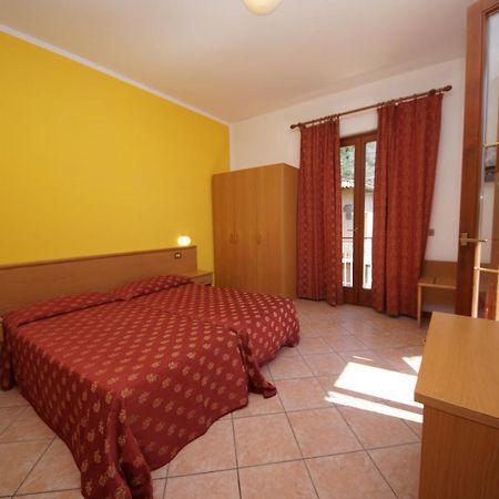 Hotel Alpi Malcesine Buitenkant foto