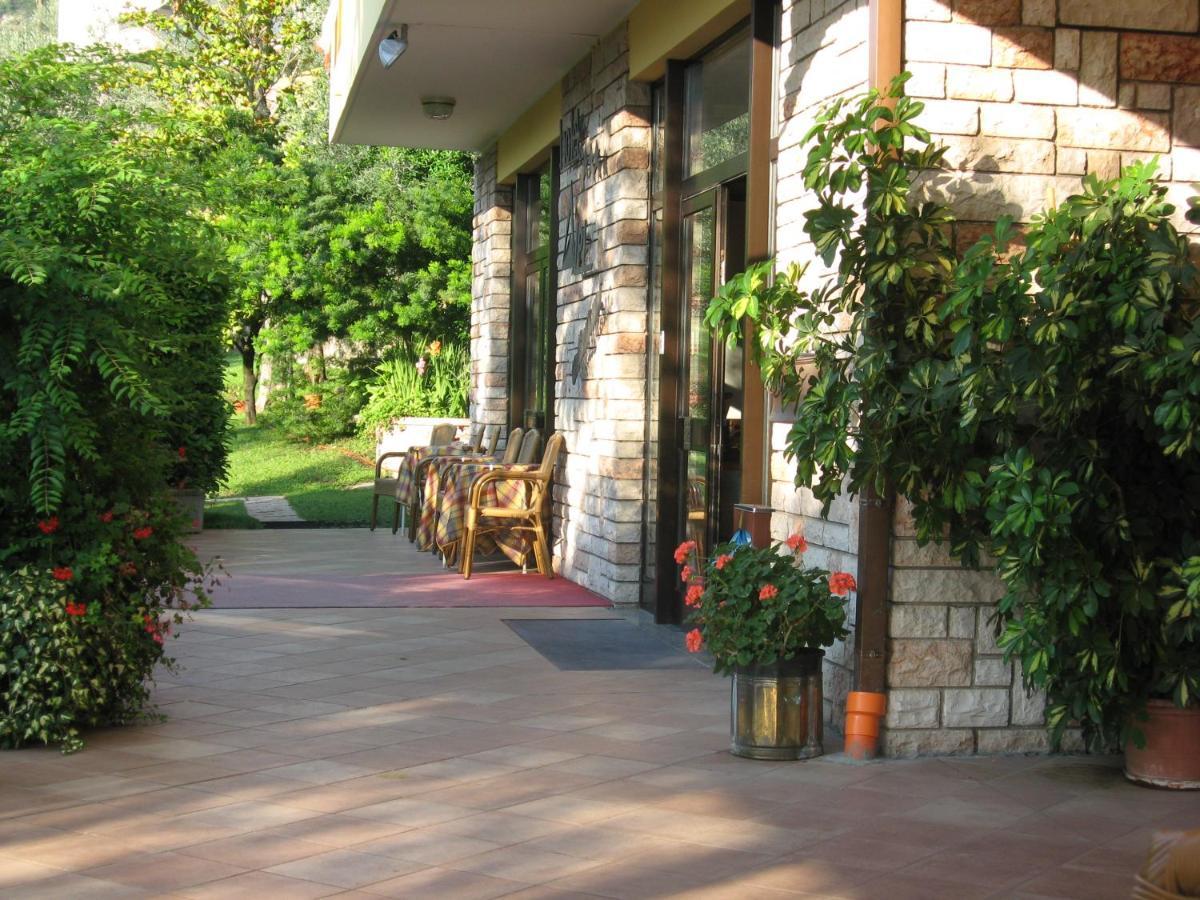 Hotel Alpi Malcesine Buitenkant foto