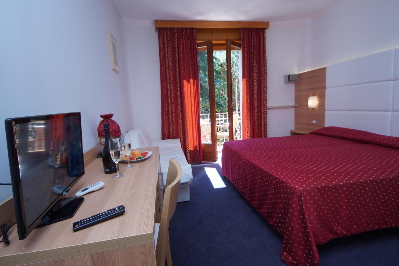 Hotel Alpi Malcesine Buitenkant foto