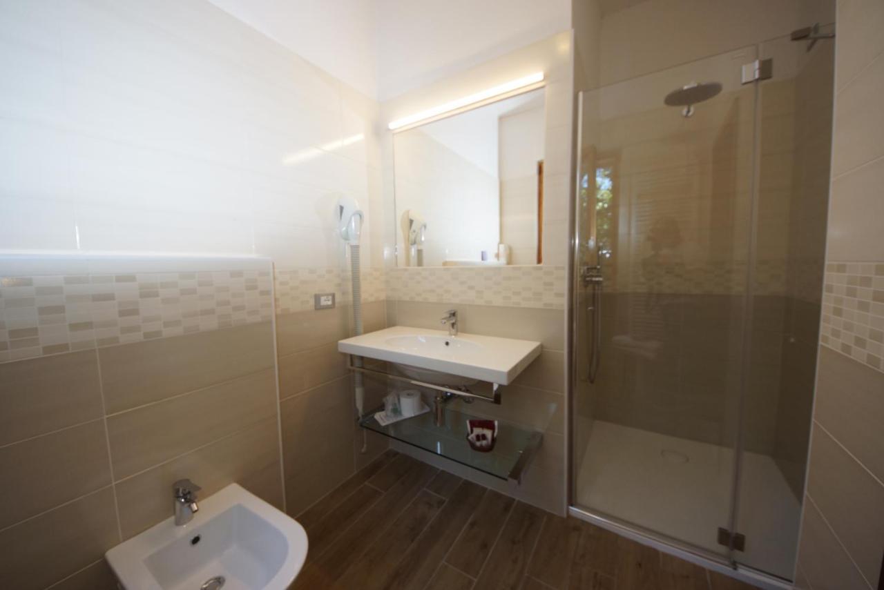 Hotel Alpi Malcesine Buitenkant foto
