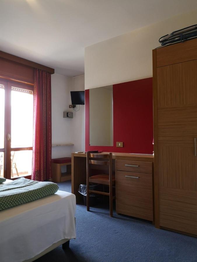 Hotel Alpi Malcesine Buitenkant foto