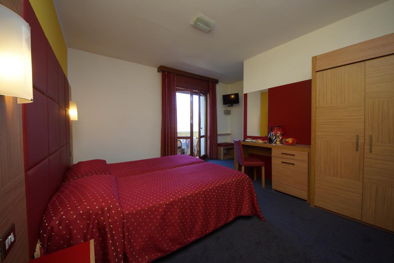 Hotel Alpi Malcesine Buitenkant foto