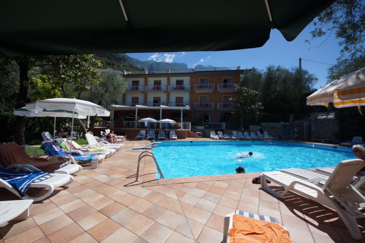 Hotel Alpi Malcesine Buitenkant foto
