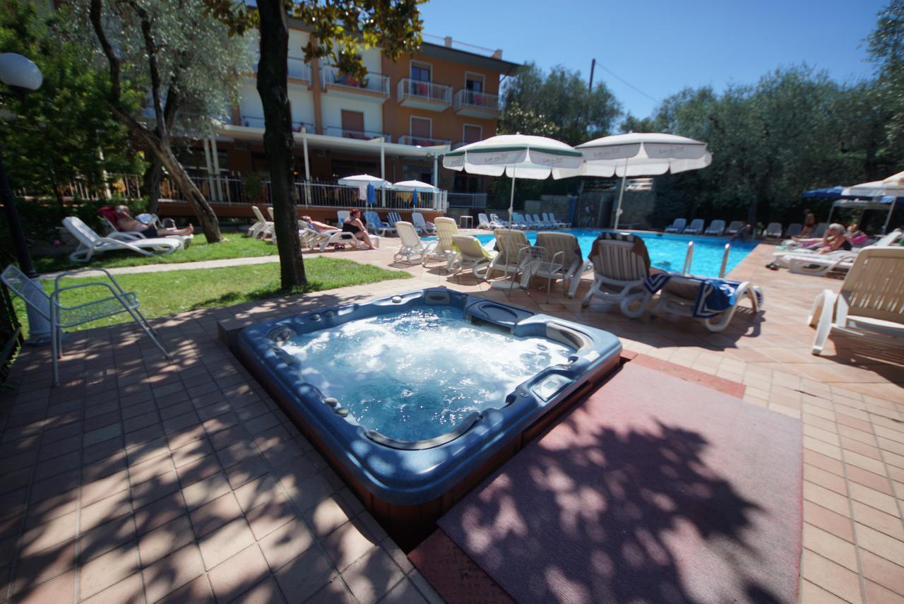Hotel Alpi Malcesine Buitenkant foto