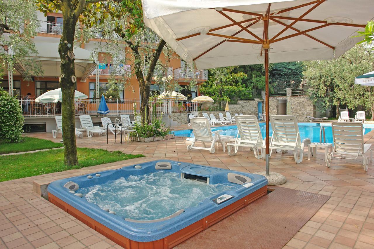 Hotel Alpi Malcesine Buitenkant foto