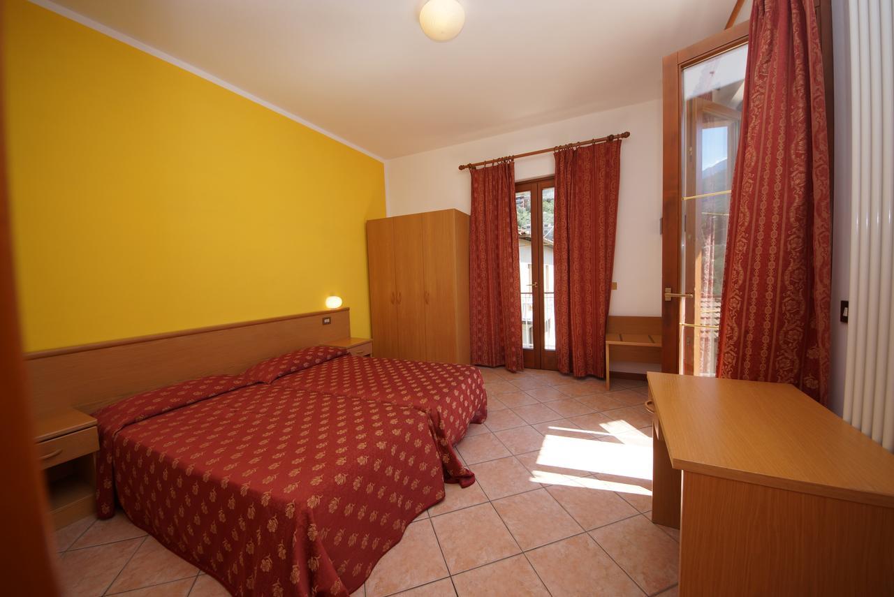 Hotel Alpi Malcesine Buitenkant foto
